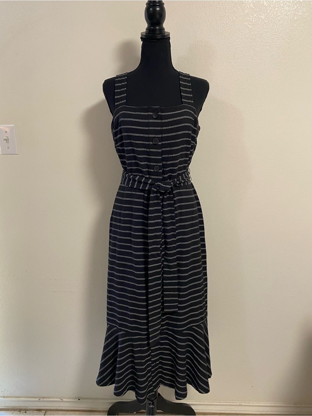 Banana Republic Dress Women’s Size 4 Black Gray Stripe Midi Sundress